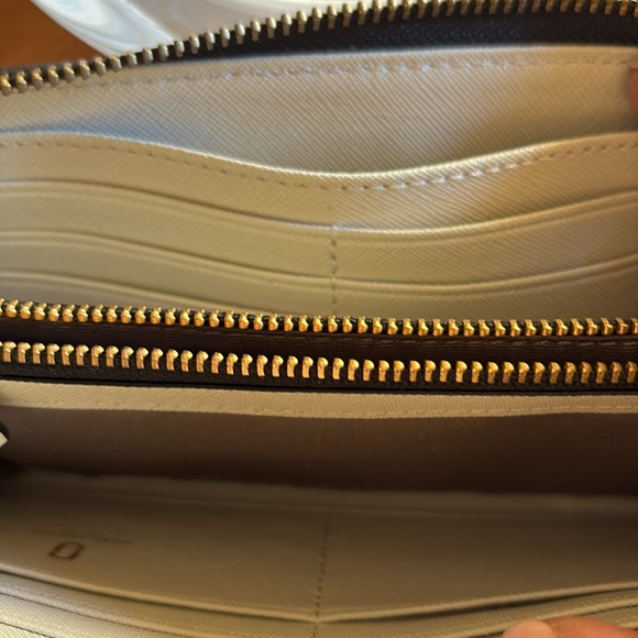 Wallet - Picture 4 of 5